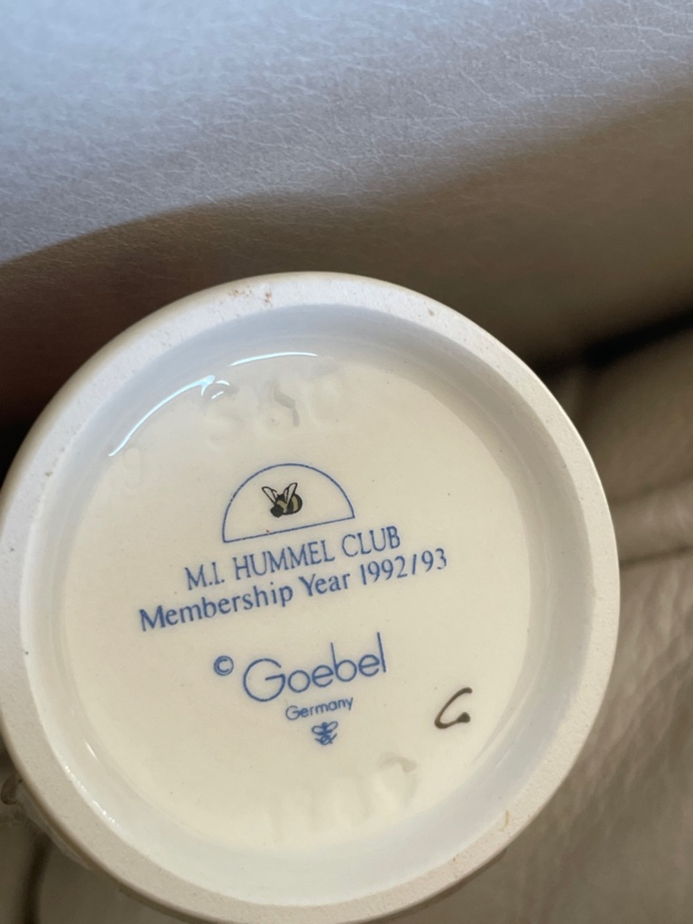 MI Hummel Club  “Lucky Fellow” - Picture 4 of 5